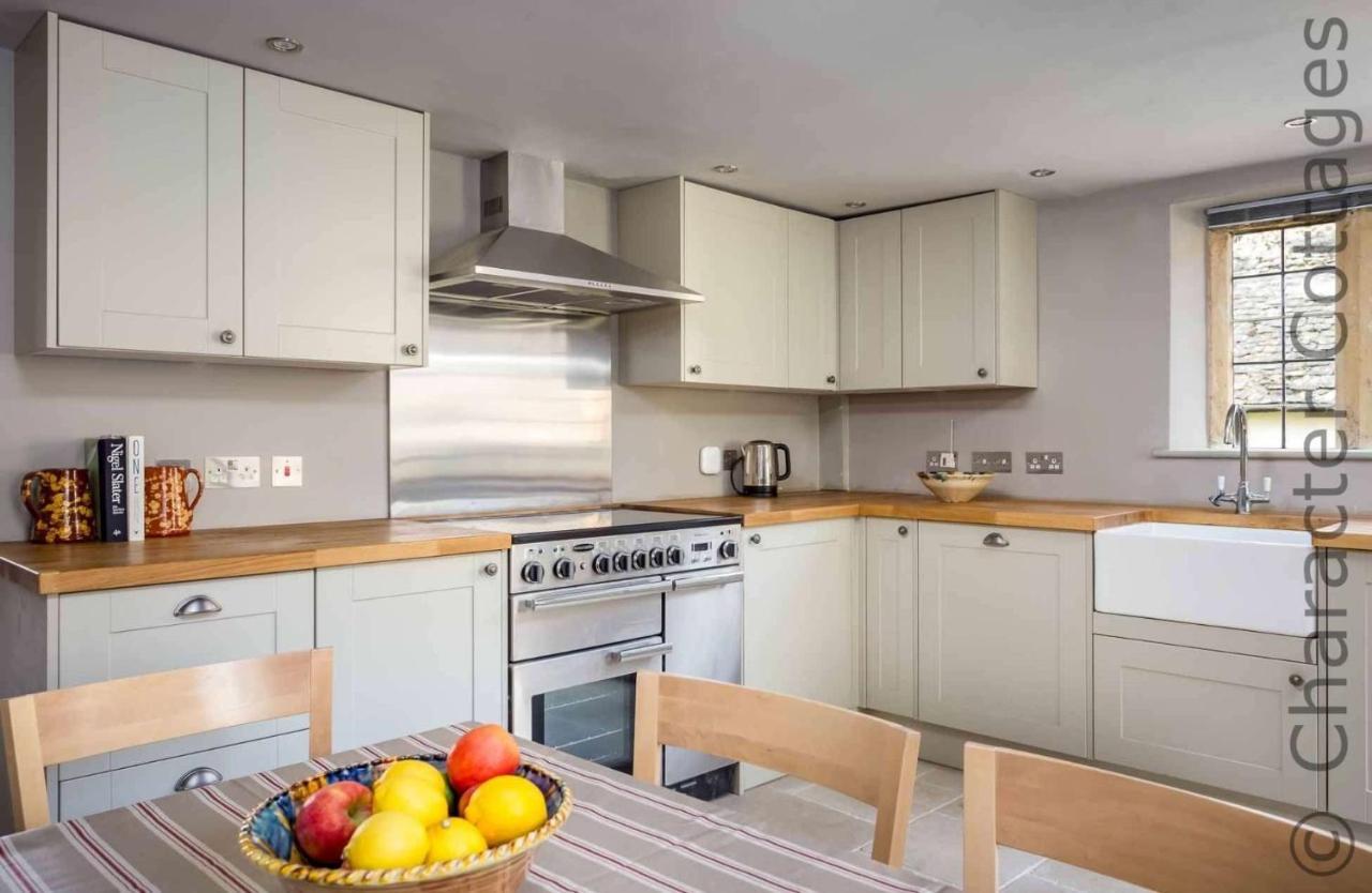Shenley Villa Broadwell  Exterior photo